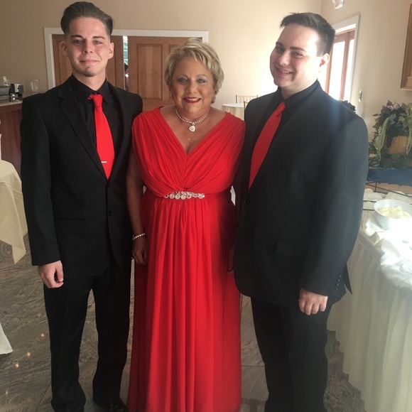 Meet your Posher Ambassador, Kathy - Picture 5 of 6